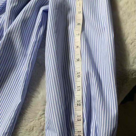 Listicle off-shoulder blouse - Picture 8 of 8